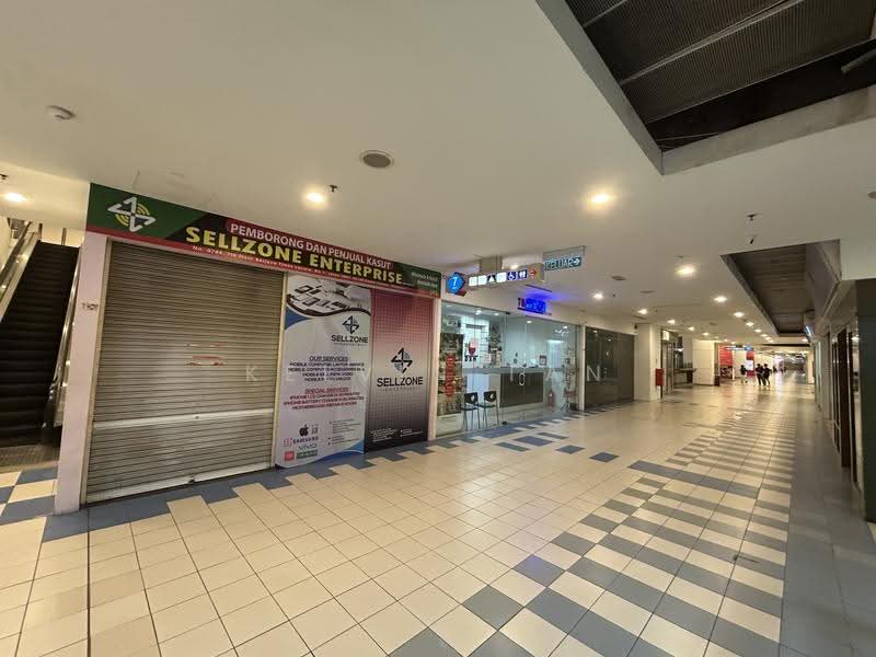 Retail Office for Sale in KLCC (KL City Centre) - Kelvin Tan - Corridor - PropertyGuru.com.my