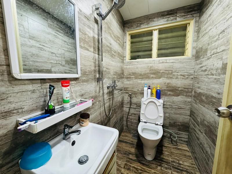 Pangsapuri untuk Dijual di Pangsapuri Carlina - Azira Ahmad - Bathroom - PropertyGuru.com.my