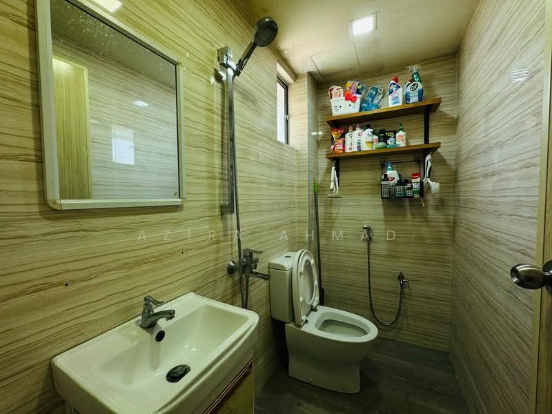 Pangsapuri untuk Dijual di Pangsapuri Carlina - Azira Ahmad - Bathroom - PropertyGuru.com.my