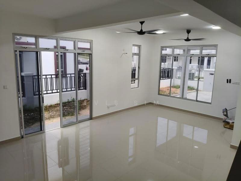 Cluster House for Rent in Johor Bahru (Johor) - Elvis Sim - Living Room - PropertyGuru.com.my