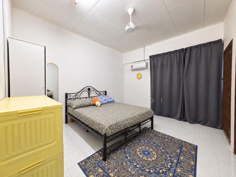2-storey Terraced House for Sale in Taman Mawar (Pasir Gudang) - Seri Wangi - Bedroom - PropertyGuru.com.my