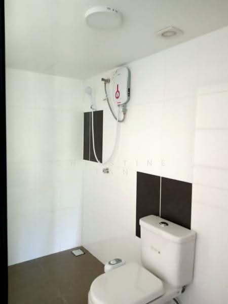 Kediaman Servis untuk Dijual di SOHO @ Empire City - Christine Tan - Bathroom - PropertyGuru.com.my