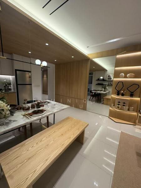 Service Residence for Sale at Bodaiju Residences - DOMINIQUE CHIU - Dining Room - PropertyGuru.com.my