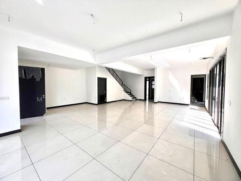Rumah Berkembar untuk Dijual di Elmina (Shah Alam) - Mohd Zakri Mohd Zamberi - Living Room - PropertyGuru.com.my