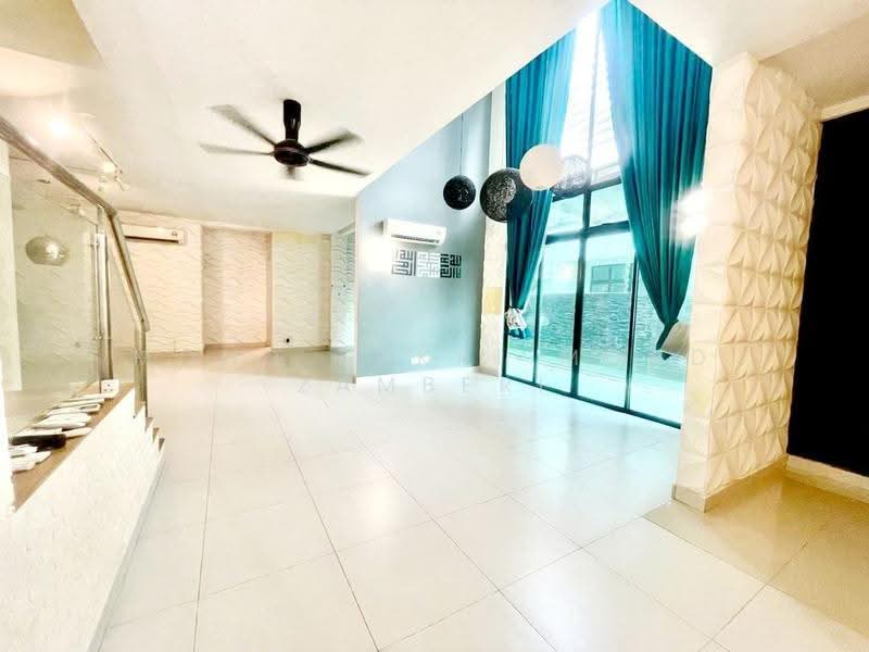 Rumah Berkembar untuk Dijual di Alam Impian (Shah Alam) - Mohd Zakri Mohd Zamberi - Living Room - PropertyGuru.com.my