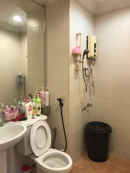 Apartment for Sale at Pangsapuri Sri Cempaka - Ben Ng - Bathroom - PropertyGuru.com.my