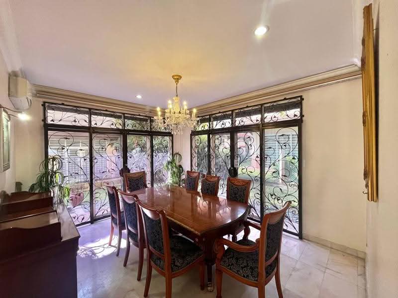 Rumah Banglo untuk Dijual di Kuala Selangor (Selangor) - Faliyana binti Muda - Dining Room - PropertyGuru.com.my