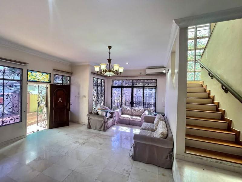 Rumah Banglo untuk Dijual di Kuala Selangor (Selangor) - Faliyana binti Muda - Living Room - PropertyGuru.com.my