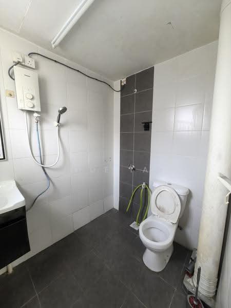 Pangsapuri untuk Disewa di De Kiara - Shue Tan - Bathroom - PropertyGuru.com.my