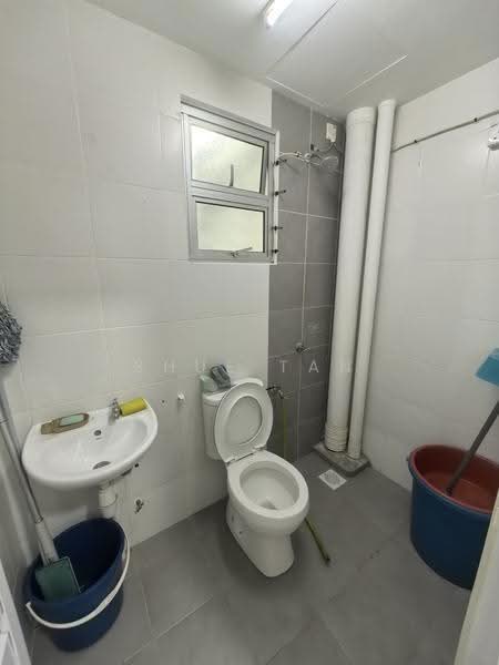Pangsapuri untuk Disewa di De Kiara - Shue Tan - Bathroom - PropertyGuru.com.my