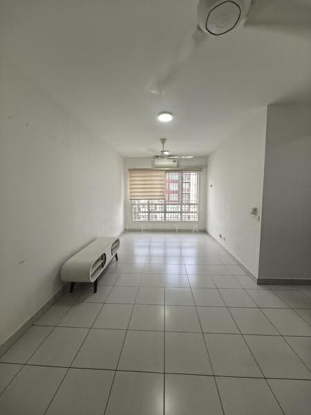 Pangsapuri untuk Disewa di De Kiara - Shue Tan - Living Room - PropertyGuru.com.my