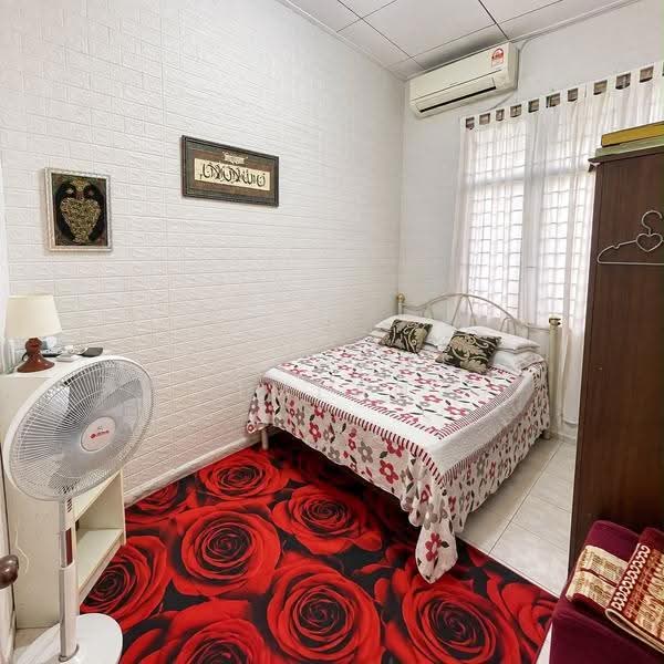 1-storey Terraced House for Sale in Taman Daya (Johor Bahru) - Fakhrul Imlan - Bedroom - PropertyGuru.com.my