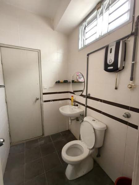 2-storey Terraced House for Sale in Nusari Aman 2 (Labu) - Imran Isa - Bathroom - PropertyGuru.com.my