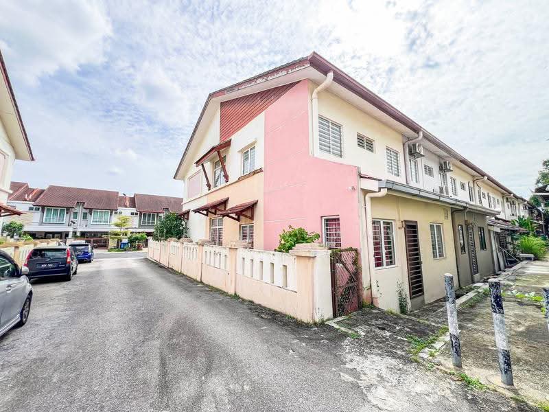 2-storey Terraced House for Sale in Shah Alam (Selangor) - Fauran Nawawi - PropertyGuru.com.my