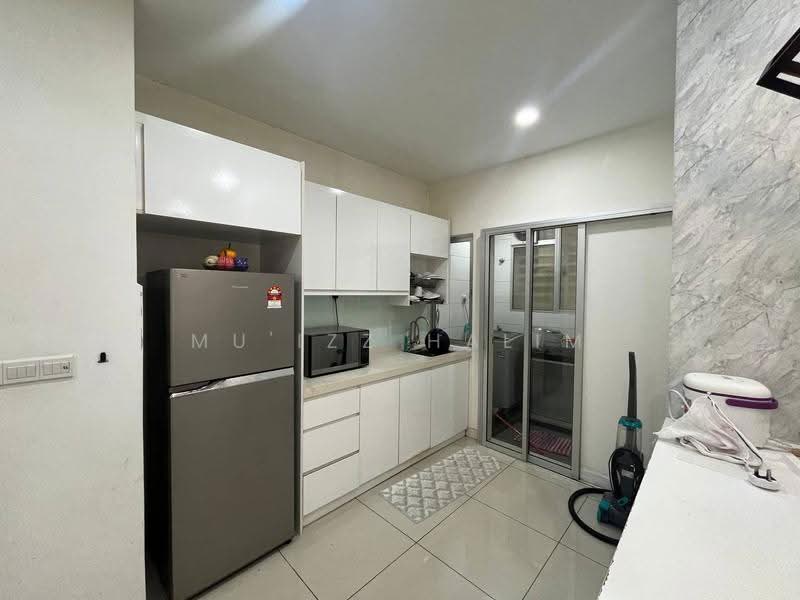 Service Residence for Sale at Savanna Executive Suite @ Southville City - Mu'izz Halim - Kitchen - PropertyGuru.com.my