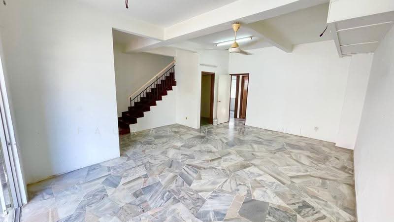2.5-storey Terraced House for Sale in Taman Equine (Seri Kembangan) - Fauran Nawawi - PropertyGuru.com.my