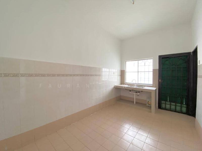 2-storey Terraced House for Sale in Bandar Puteri Klang (Klang) - Fauran Nawawi - Kitchen - PropertyGuru.com.my