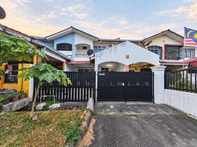 2-storey Terraced House for Sale in Pasir Gudang (Johor) - Fakhrul Imlan - Exterior - PropertyGuru.com.my