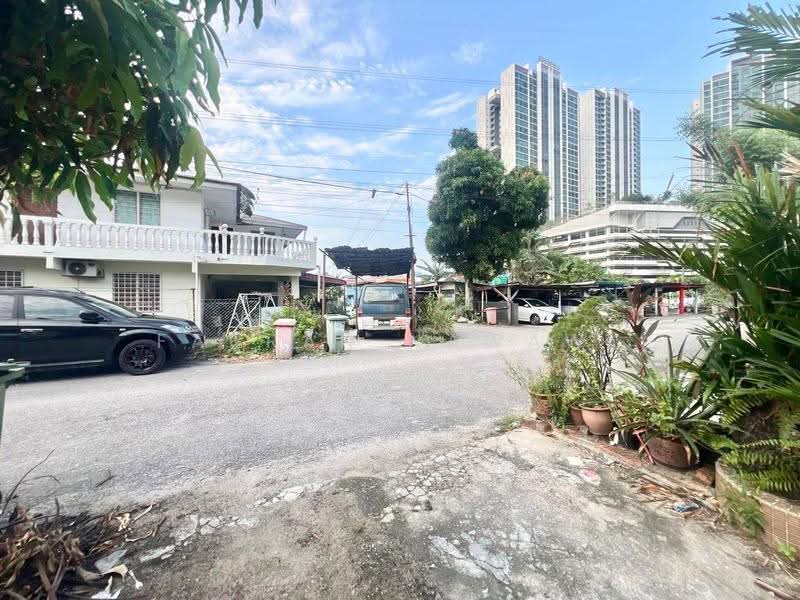 Rumah Teres 2.5-Tingkat untuk Dijual di Petaling Jaya (Selangor) - Fauran Nawawi - PropertyGuru.com.my