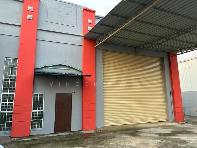 Kilang Berkembar untuk Disewa di Nilai (Negeri Sembilan) - Vincent Tan - Exterior - PropertyGuru.com.my