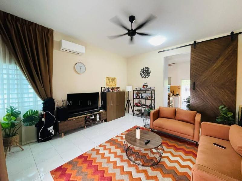 Rumah Berkembar untuk Dijual di Kapar (Selangor) - Amirul Akmal - Living Room - PropertyGuru.com.my