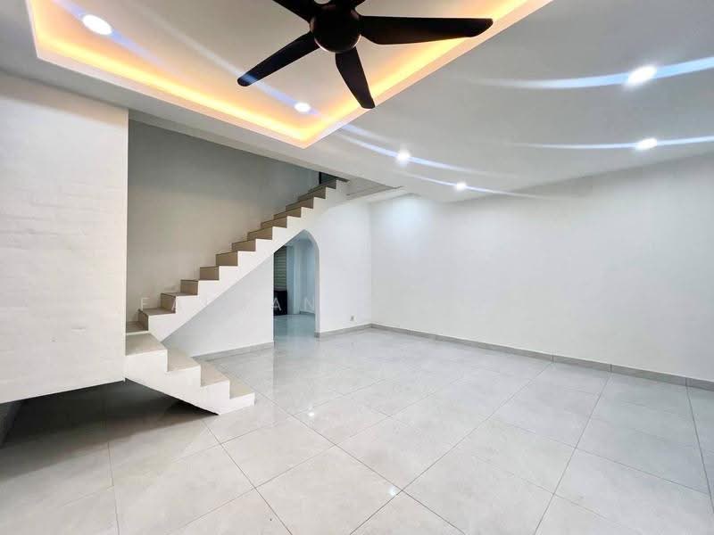 2-storey Terraced House for Sale in Taman Murni (Cheras) - Fauran Nawawi - Living Room - PropertyGuru.com.my