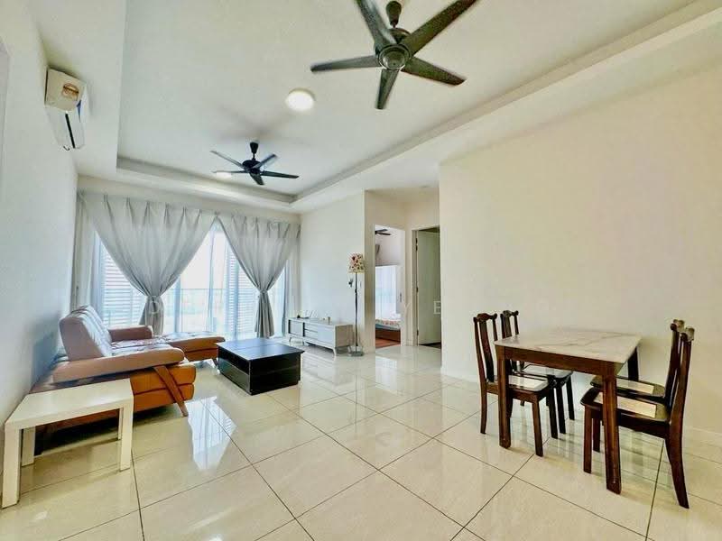 Kondominium untuk Dijual di Sky Condominium (Skyz Residence) - Derrick Yeong - Living Room - PropertyGuru.com.my