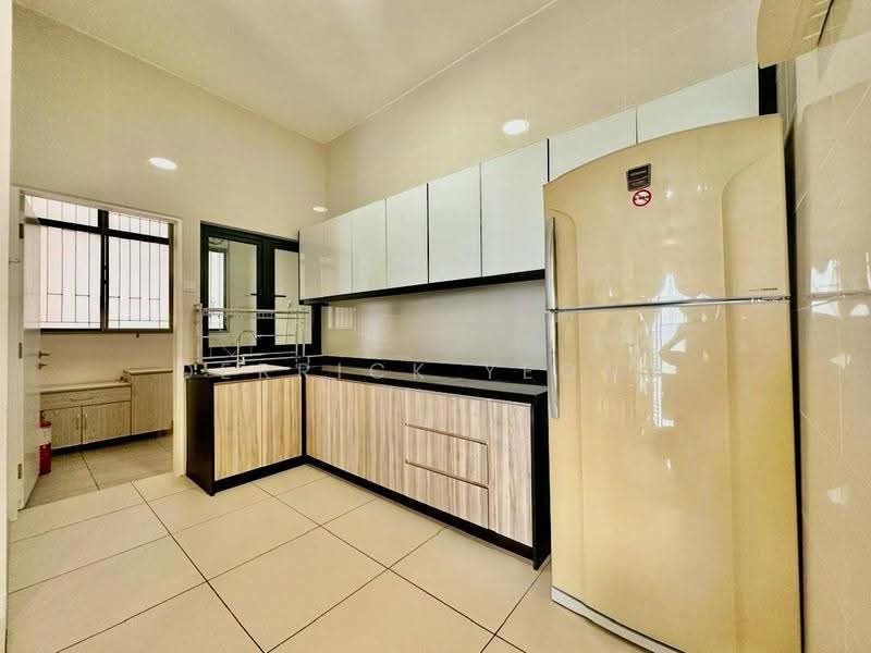 Kondominium untuk Dijual di Sky Condominium (Skyz Residence) - Derrick Yeong - Kitchen - PropertyGuru.com.my