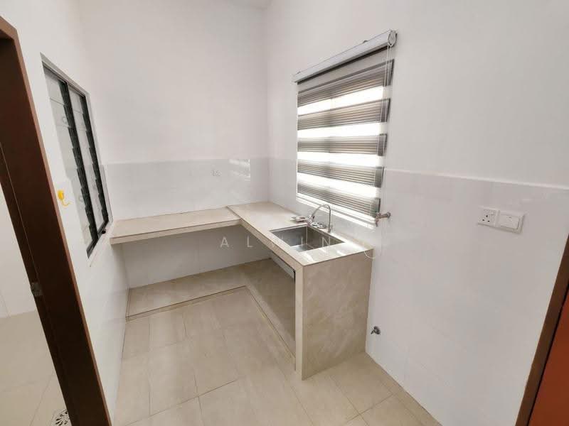 2-storey Terraced House for Rent in Setia Utama (Setia Alam) - Alwin Lee - Kitchen - PropertyGuru.com.my