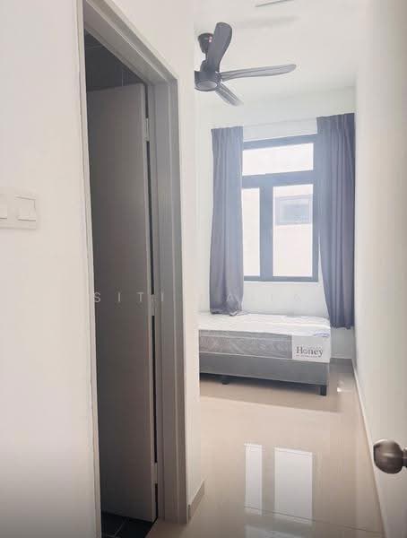 Kediaman Servis untuk Disewa di Serviced Residence @ The Louvre @ Country Heights - Siti Haila - Bedroom - PropertyGuru.com.my