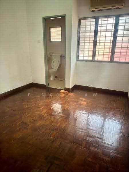 2-storey Terraced House for Sale in Taman Sentosa (Klang) - Pinky Liaw - Bathroom - PropertyGuru.com.my