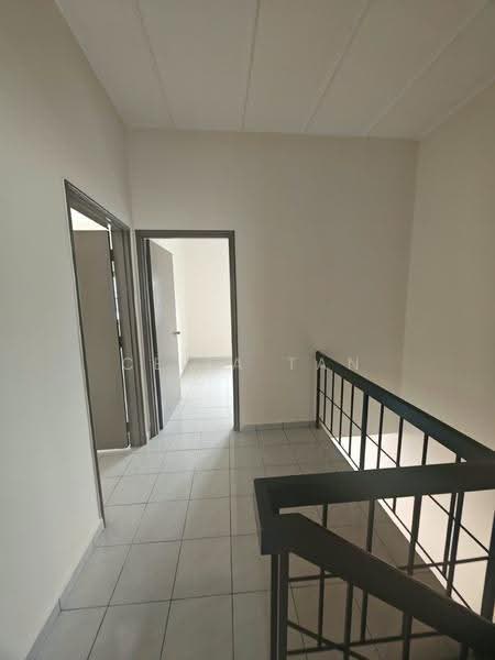 2-storey Terraced House for Sale in Usj 6 (Subang Jaya) - Celia Tan - Corridor - PropertyGuru.com.my