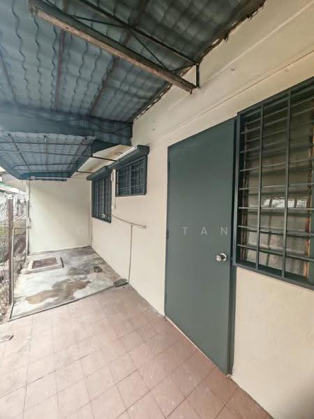2-storey Terraced House for Sale in Usj 6 (Subang Jaya) - Celia Tan - Exterior - PropertyGuru.com.my