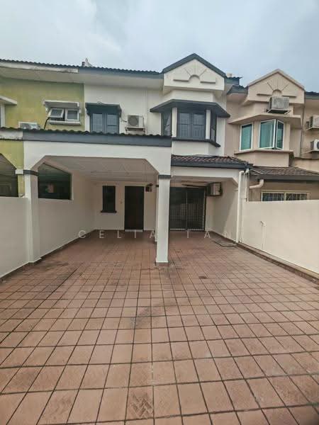 2-storey Terraced House for Sale in Usj 6 (Subang Jaya) - Celia Tan - Exterior - PropertyGuru.com.my