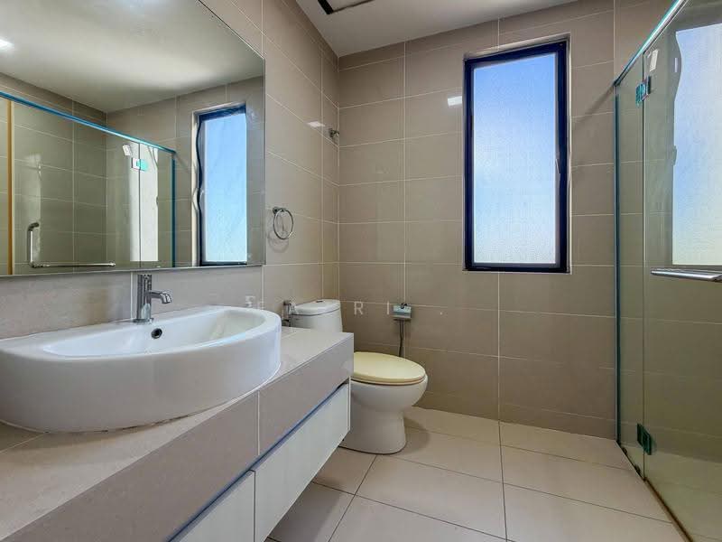 3-storey Terraced House for Sale in Puchong (Selangor) - Fazri . - Bathroom - PropertyGuru.com.my