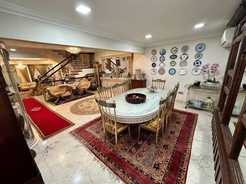 Semi-Detached House for Sale in SS4 (Petaling Jaya) - Kamal Manaf - Dining Room - PropertyGuru.com.my
