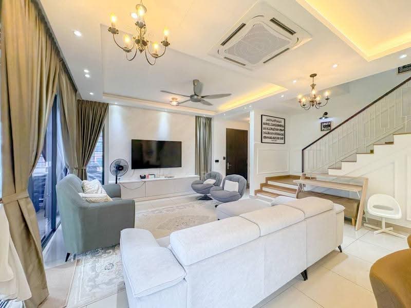 2-storey Terraced House for Sale in Elmina (Shah Alam) - Fazri . - Living Room - PropertyGuru.com.my