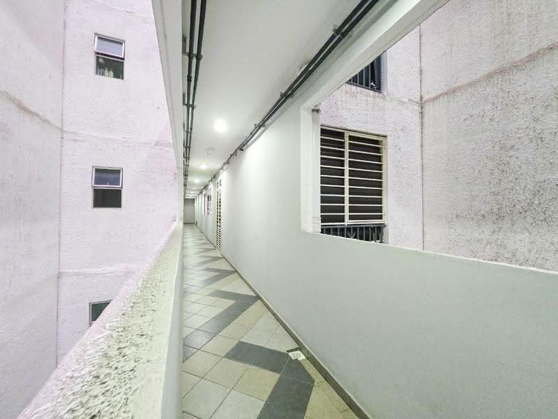 Service Residence for Sale at The Zizz @ Damansara North - Sri Rohayu Yusof - Corridor - PropertyGuru.com.my