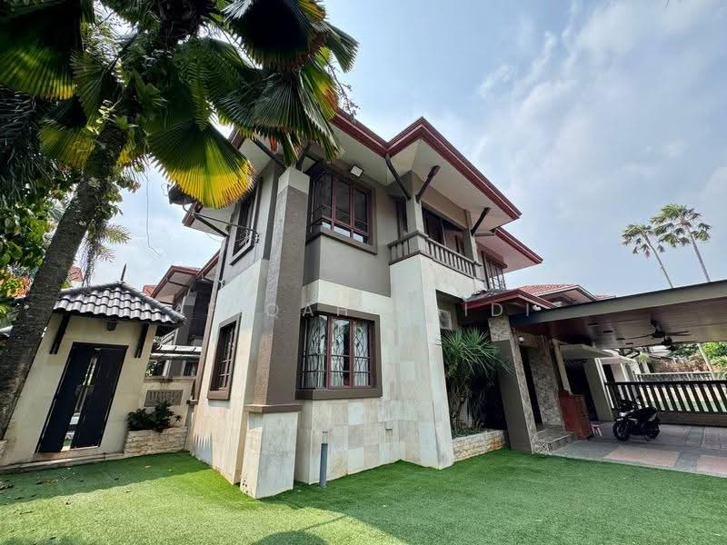 Semi-Detached House for Sale in Bukit Jelutong (Shah Alam) - Afiqah zaidi - Exterior - PropertyGuru.com.my