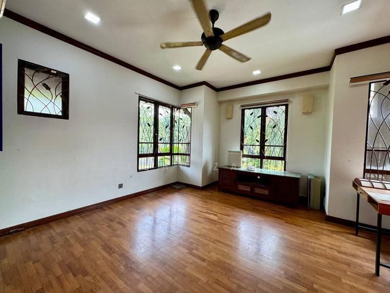 Semi-Detached House for Sale in Bukit Jelutong (Shah Alam) - Afiqah zaidi - Living Room - PropertyGuru.com.my