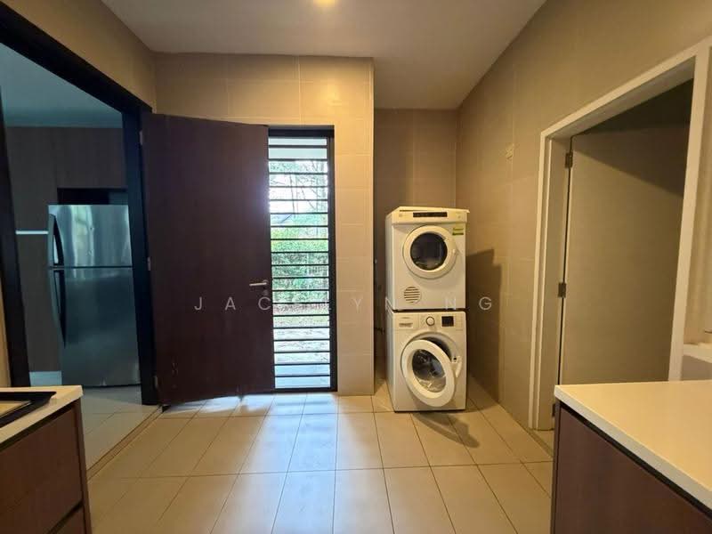 Rumah Banglo untuk Disewa di Leisure Farm (Gelang Patah) - Jacelyn Ng - Kitchen - PropertyGuru.com.my