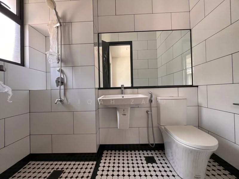 Rumah Berkembar untuk Dijual di Elmina (Shah Alam) - Afiqah zaidi - Bathroom - PropertyGuru.com.my