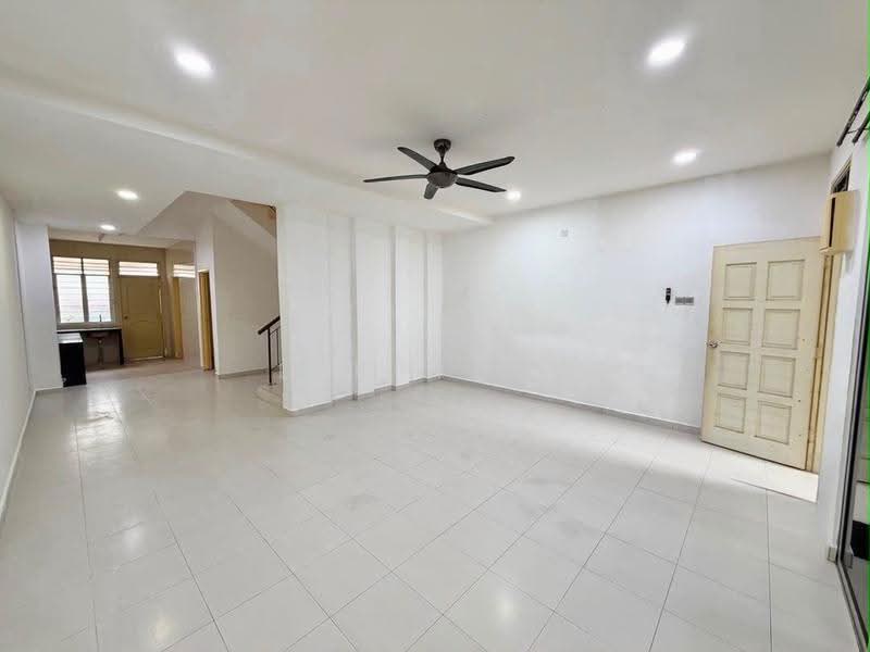 2-storey Terraced House for Sale in Bandar Jaya Putra (Johor Bahru) - Larry Ng - Living Room - PropertyGuru.com.my