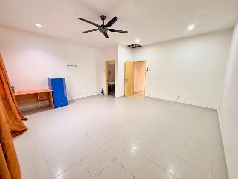 2-storey Terraced House for Sale in Bandar Jaya Putra (Johor Bahru) - Larry Ng - Living Room - PropertyGuru.com.my