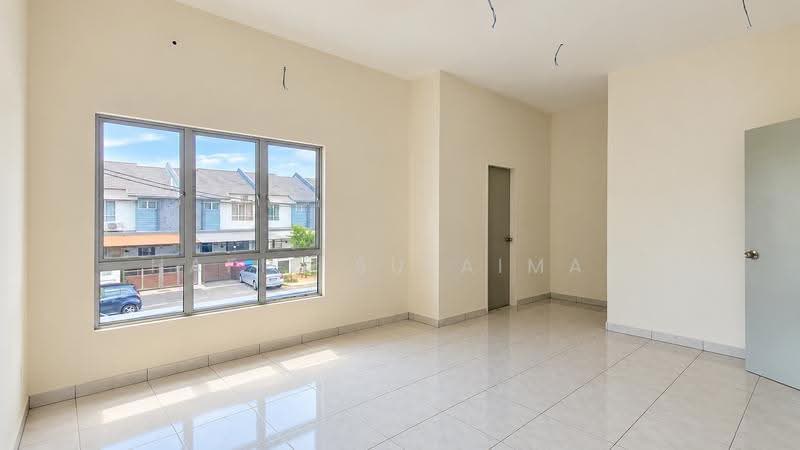 Semi-Detached House for Sale in Puncak Alam (Selangor) - Hafiz Sulaiman - Interior - PropertyGuru.com.my