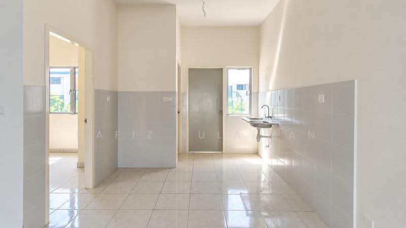 Semi-Detached House for Sale in Puncak Alam (Selangor) - Hafiz Sulaiman - Kitchen - PropertyGuru.com.my