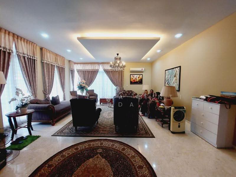 Rumah Banglo untuk Dijual di Taman Desa Impian (Kajang) - Faliyana binti Muda - Living Room - PropertyGuru.com.my