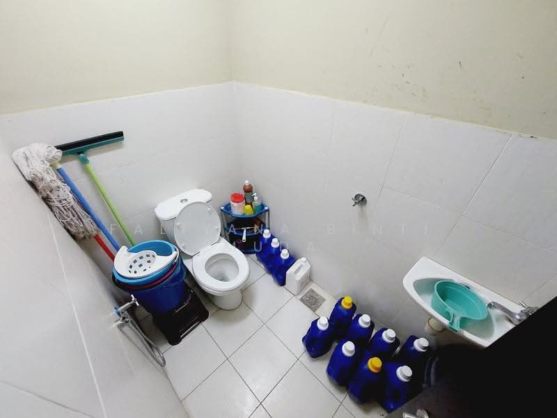 Rumah Banglo untuk Dijual di Taman Desa Impian (Kajang) - Faliyana binti Muda - Bathroom - PropertyGuru.com.my