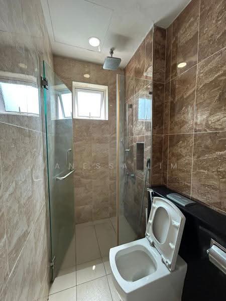 Service Residence for Rent at Paragon Residences @ Straits View - Janessa Lim - Bathroom - PropertyGuru.com.my