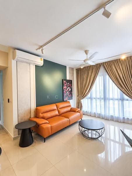 Kediaman Servis untuk Dijual di Residensi Sunway Belfield - KC Ng - Living Room - PropertyGuru.com.my